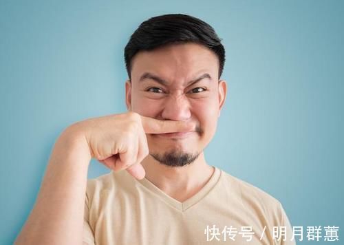 大便|长期腹泻,大便不成形,就是肠胃炎?别大意,或许与4个原因有关