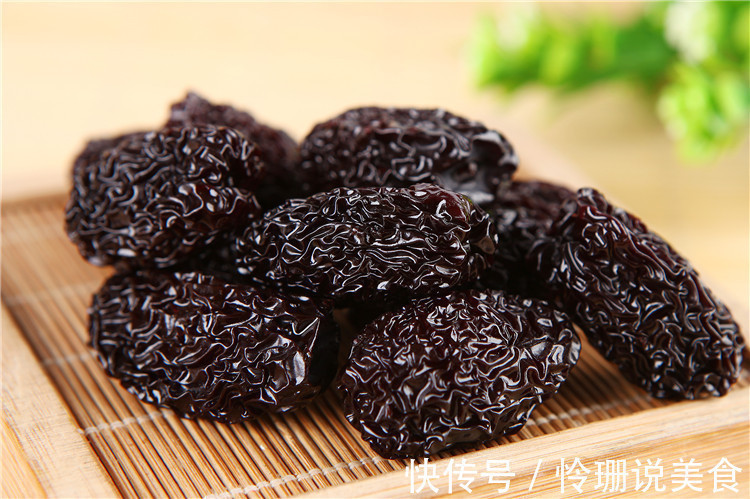 黑枣|6种“黑色”食物,堪称年轻人的“门面担当”,男人女人都要多吃!