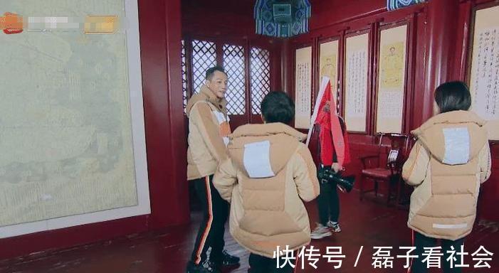 观海楼|杨超越登上观海楼后，不合时宜提出问题，刘烨连忙提醒：还录着呢