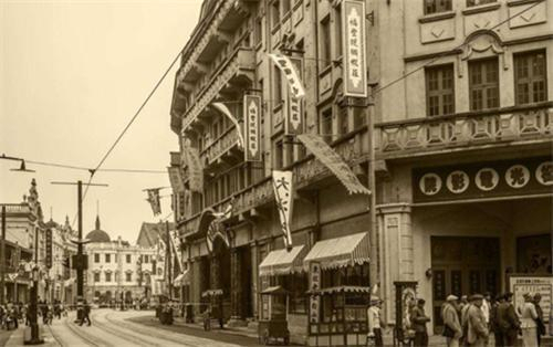 纳兰性德@妻子去世,他立志终身不娶,岳父小女儿嫁你,生下一子世人皆知