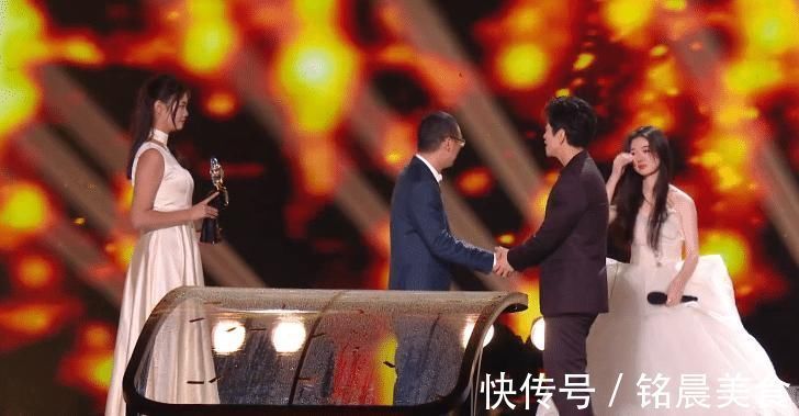 周杰倫|本季《中國好聲音》謝霆鋒陪跑這么多年竟沒拿過冠軍 網友：黑幕太多