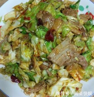 包菜炒肉|减脂瘦身的晚餐就是它了,吃了以后体重蹭蹭往下降,成本只要2元