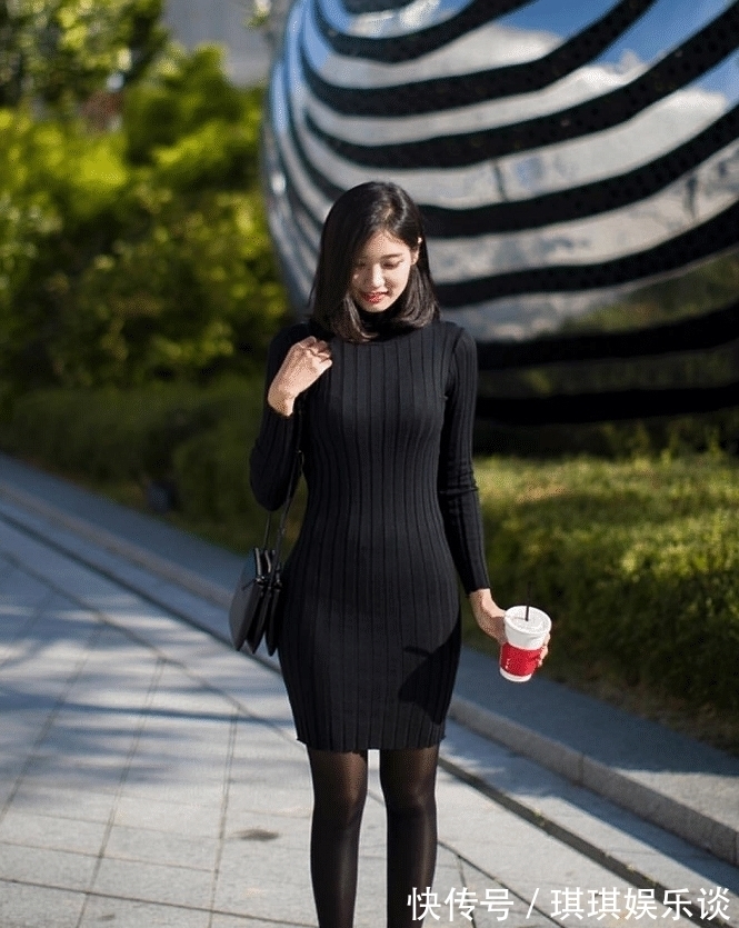 迷人 针织包臀裙展示凹凸迷人身姿,散发迷人成熟气质!