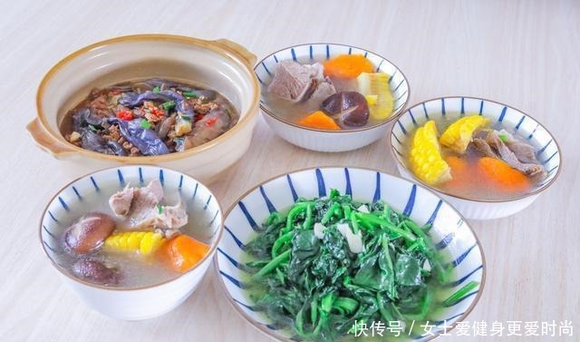 一家三代人的午餐,花钱少又精致,网友会过日子!