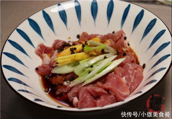 正确做法|炸酥肉，调面糊最忌加清水，教你正确做法，炸出酥肉不回软更酥脆