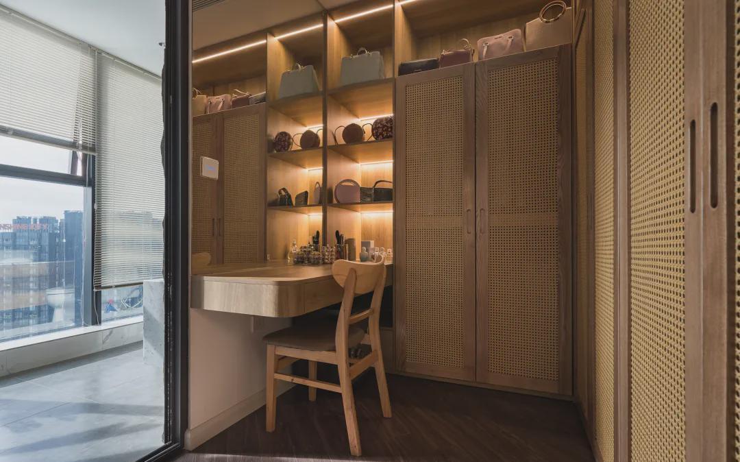 业主|顶楼复式180㎡，浴缸放在阳台“得意之作”，没想到却被吐槽了