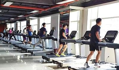 减肥|夫妻两人体重将近800斤,为了要孩子,疯狂减重400斤!