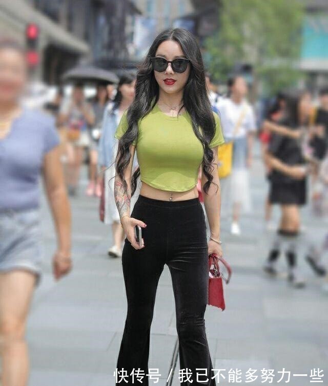 瑜珈 迷人的瑜珈短裤穿着舒适不失自豪感,展现高级美感,优雅穿过街道!