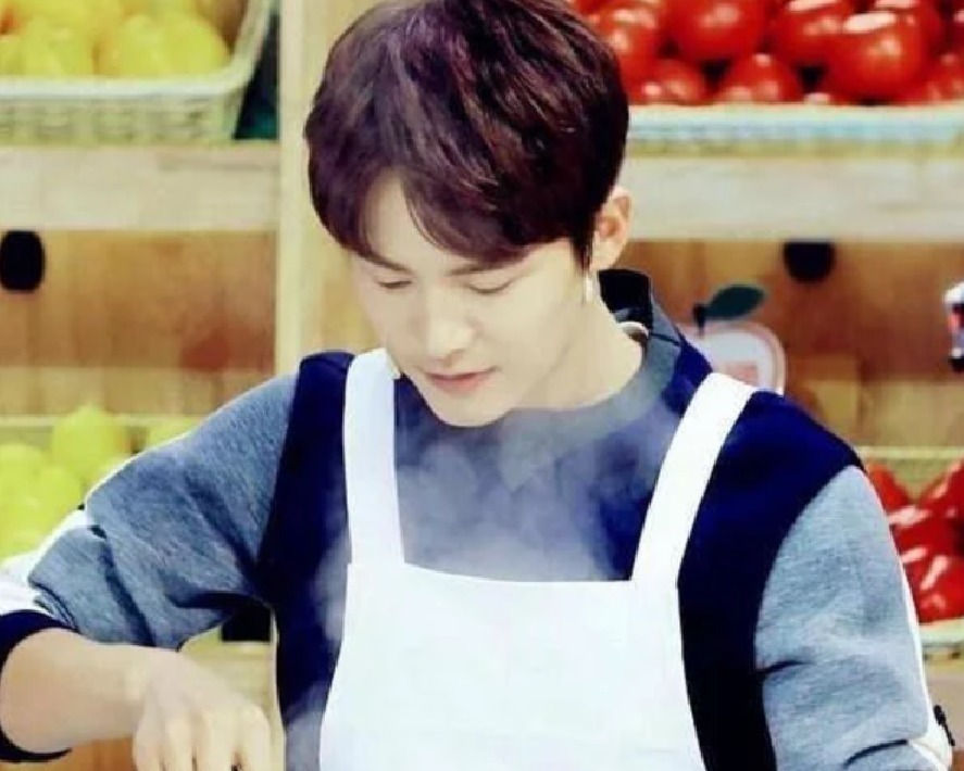 娱乐圈最会做饭的男明星,知道黄磊张亮不算啥,他竟然隐藏这么深