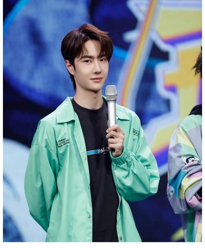 综艺节目大整改，就连《天天向上》的王一博也换位，不再是主持人