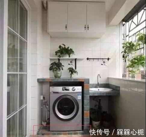 阳台|阳台一旦摆放洗衣机,那么这个东西不能少,花钱都买不到的经验!