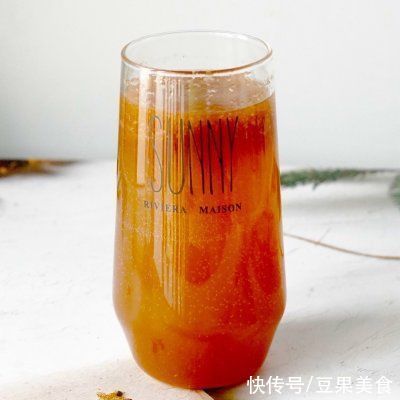 纯净水|今天我吃光5碗饭的秘诀是葡萄气泡水...