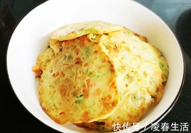 玉米|放暑假了，3个营养早餐饼可以做给孩子们吃，希望大家喜欢！