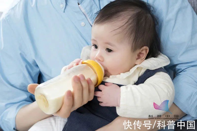 宝宝|蔬菜水冲奶粉竟致新生儿中毒？这些冲奶的误区，很多人仍不知道
