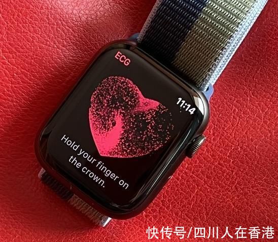 表盘|Apple Watch Series 7 评测:手腕上的大屏幕