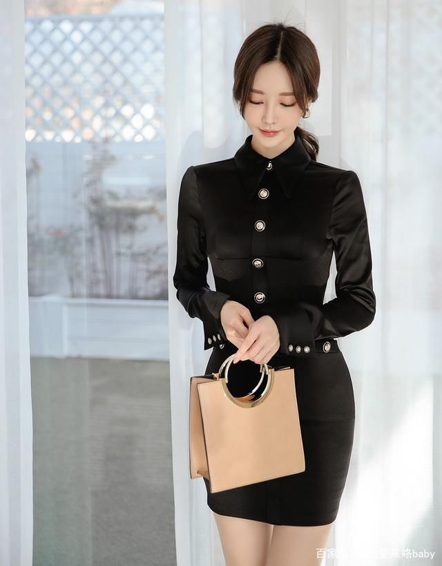 工装|孙允珠“女王范”十足的工装搭配,黑色束腰包臀外套裙,气场全开