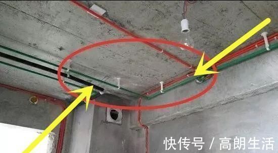 装修公司|水管走顶就是装修公司设好的“坑”,我家新房都被毁了,血的教训