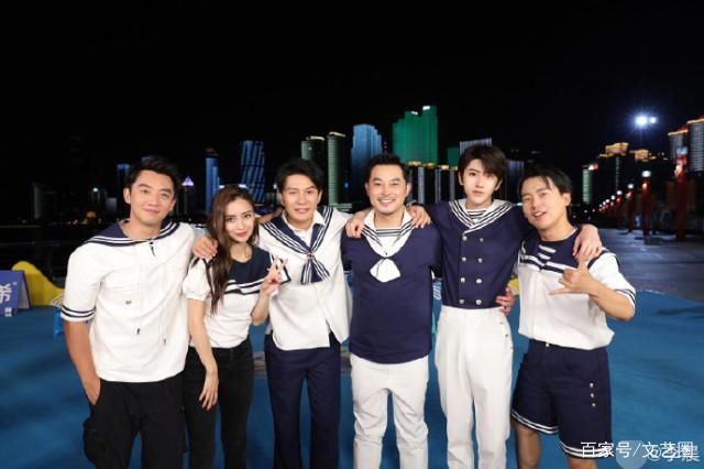 成员|跑男合照42岁李晨P图太猛比蔡徐坤还嫩,网友调侃滤镜比城墙还厚