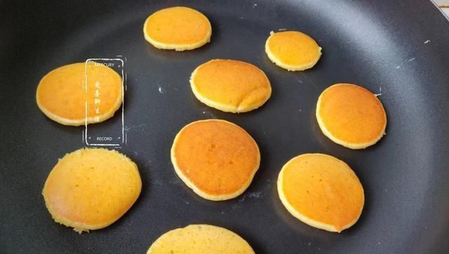 面糊|我家小宝每天吵着吃这个蛋糕，比蛋糕简单，比面包软，特别香