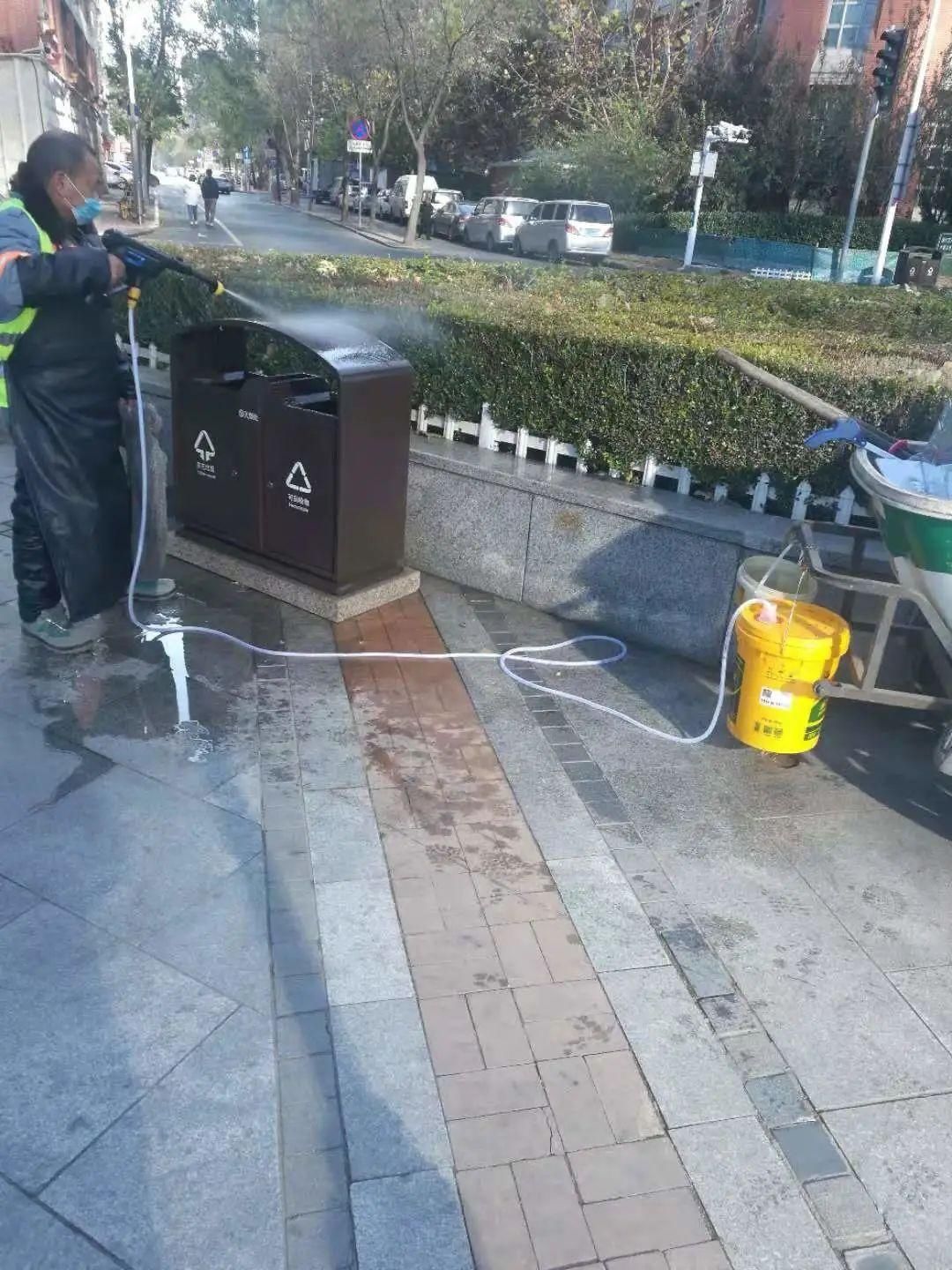 便携式水枪|区城管委保洁一队创新作业模式