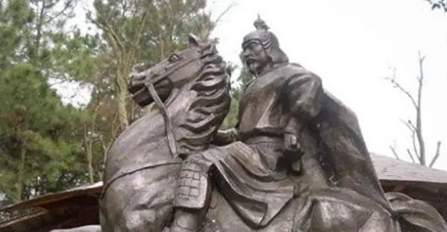 收钱|大敌当前,主帅居然规定士兵砍柴挑水都要收钱,30万大军秒灭