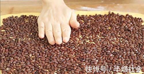 南瓜和红豆放一起,没想到那么好吃,老公三天两头点名做,太香了