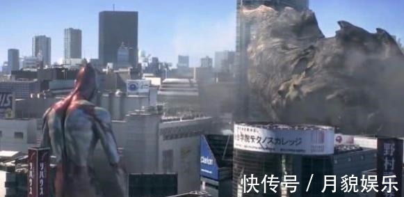 奥特曼|谁说演奥特曼必须穿皮套他带着特技上镜，身上肌肉一清二楚
