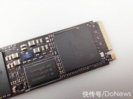 性能|依旧是 PCIe4.0 固态性能王者：WD