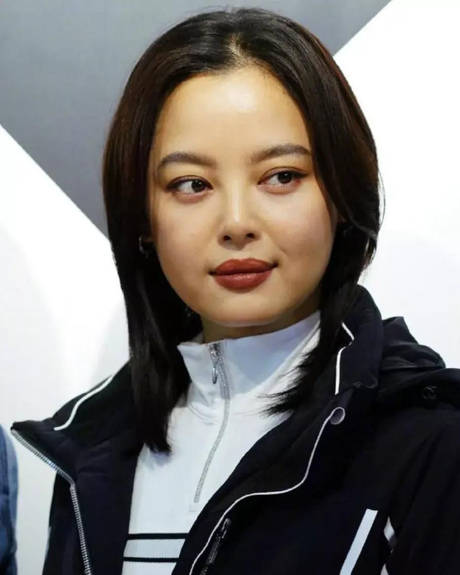 撕下微胖界扛把子标签?辛芷蕾瘦成闪电,出道10年让人刮目相看!