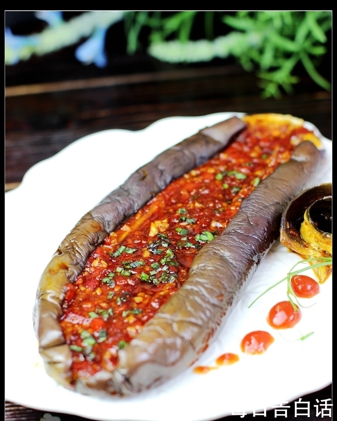 茄子吃了几十年,第一次用微波炉做,又香又软又快,太好吃了!