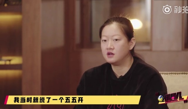 李盈莹|3年生下2个大胖小子!女排主攻一家4口拜年,李盈莹搭档幸福美满