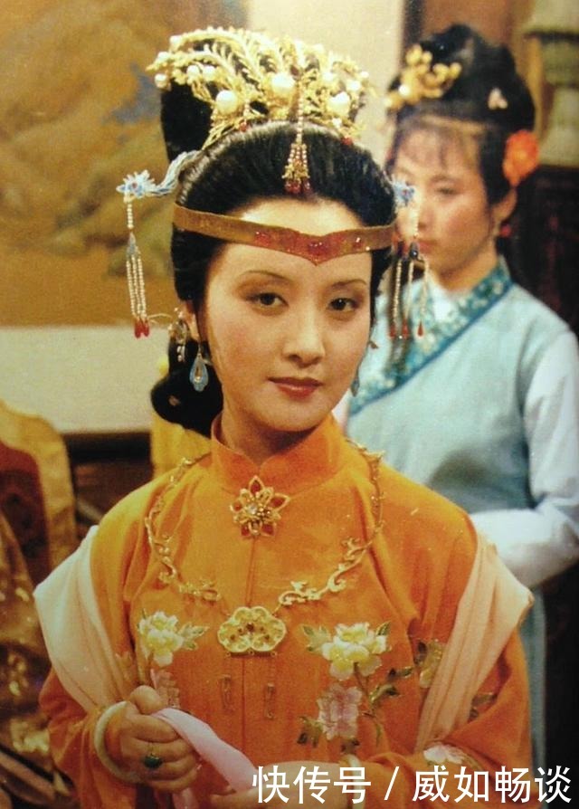 红楼梦|《红楼梦》里王熙凤新官上任三把火