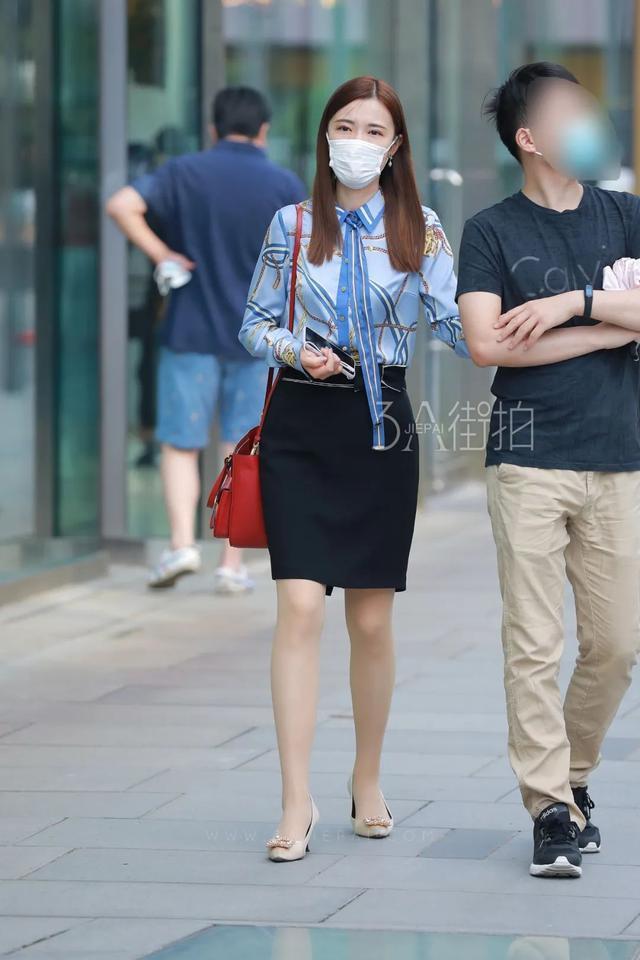 小姐姐|街拍牛仔裤的花式搭配,有活力也很显身姿