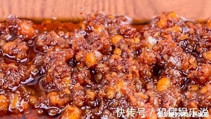 自从学会黄豆这种吃法，我家每年做5斤，酱香扑鼻，做一次能吃1年