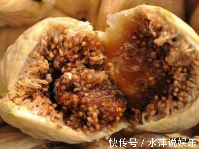 葡萄干|女人来“大姨妈”时，尽量多吃4种食物，排出污血，子宫更健康