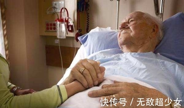 临终前|为什么人在临终前都会大便,你知道原因吗?老人告诉你意想不到的