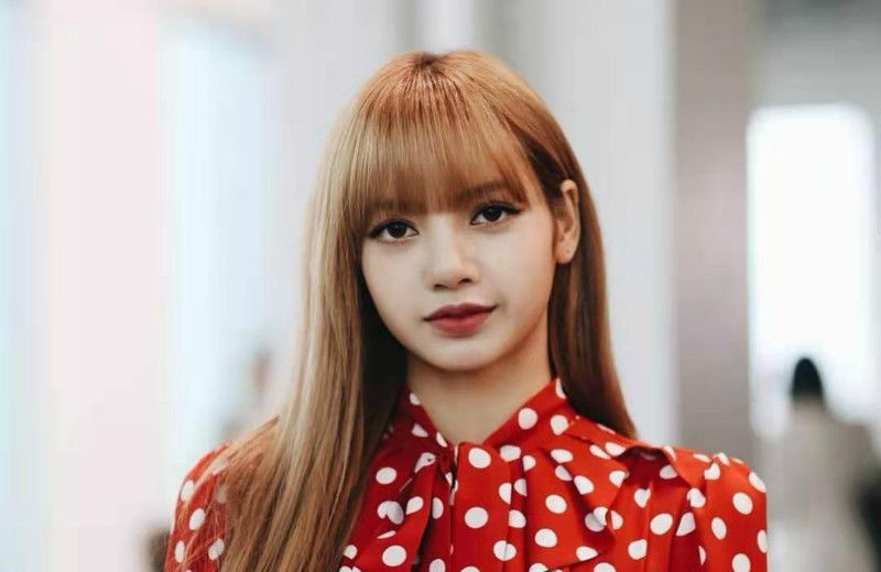 Lisa被特殊对待，同样是外国籍导师，《创造营2021》导师却亲临现场！