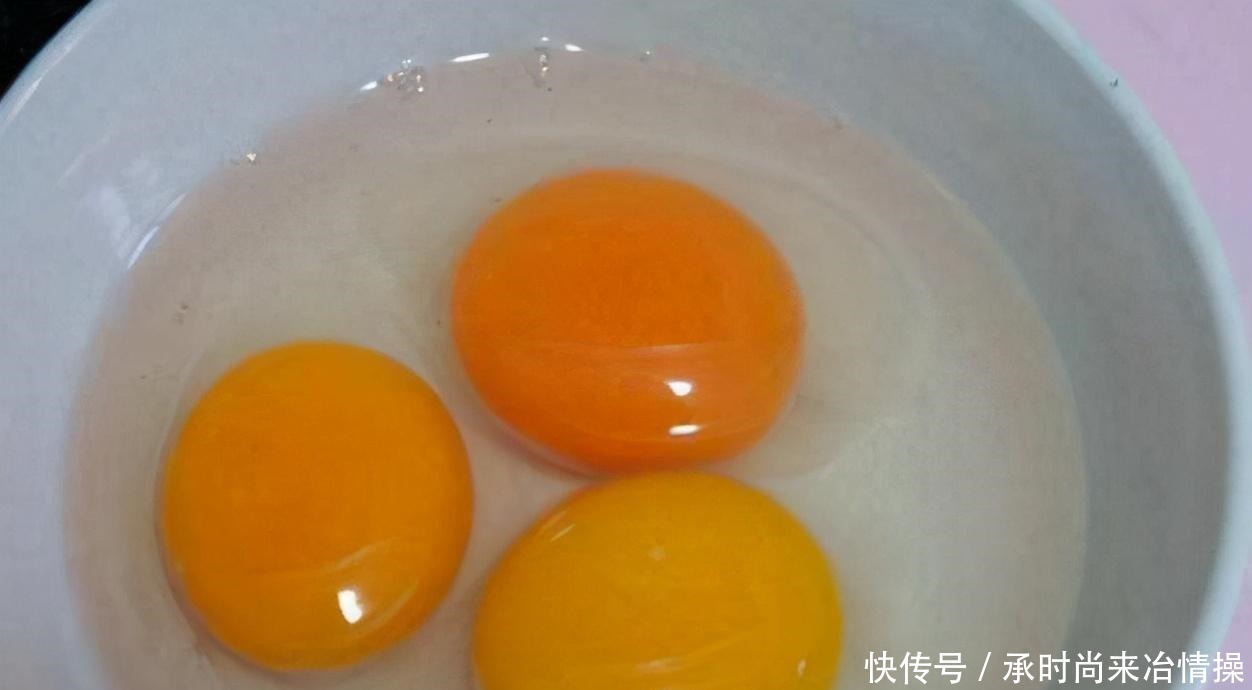 杏鲍菇|3个鸡蛋2个杏鲍菇,1周给孩子吃2次,补钙比大骨要强10倍