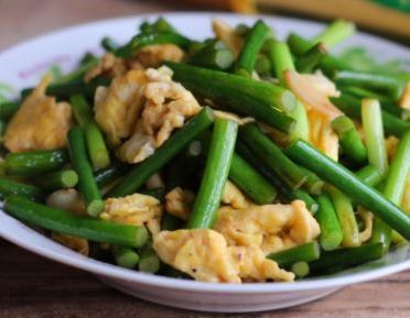 蒜台|想要孩子长得高身体健壮抵抗力强,多吃绿色菜,补充维生素