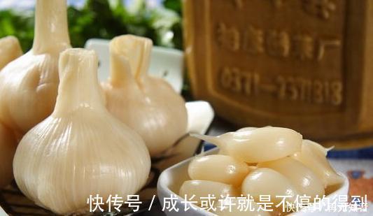 大蒜|醋泡大蒜有4大功效但3类人最好别碰,尤其是第三种,尽量别吃