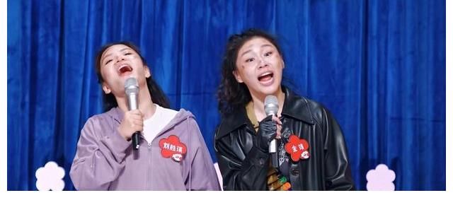 “表情帝”金靖表演風(fēng)格被質(zhì)疑，離開春晚舞臺(tái)之后為何屢屢翻車？