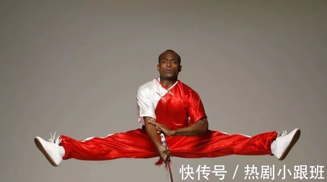 匈牙利|少林寺武僧在欧洲有多牛？存款7000万开法拉利，让人羡慕又自豪！