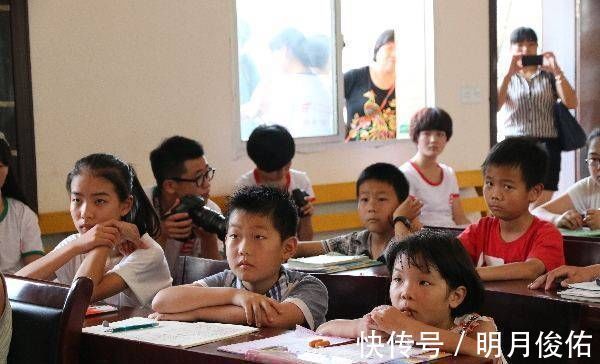 特征|长大后有出息的孩子,从小就有这些特征,爸妈一定要好好培养