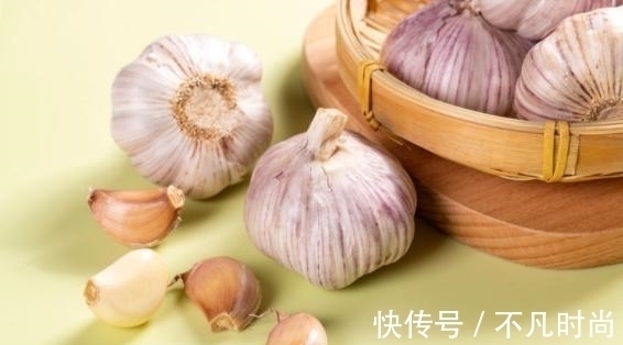 肝脏|大蒜是肝病的“发物”？医生提醒：若想养肝，这5种食物尽量少碰