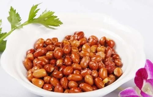 吃花生会伤肝？血脂也会升高？三高人群正确吃花生或许对身体有益