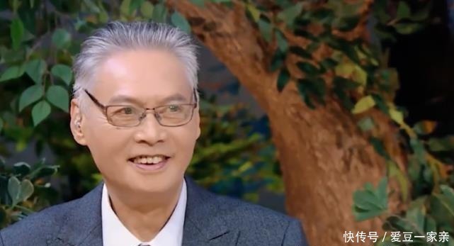 姓名|金莎回应随母姓,回怼张绍刚维护父亲的尊严,姓名与爸爸也有关