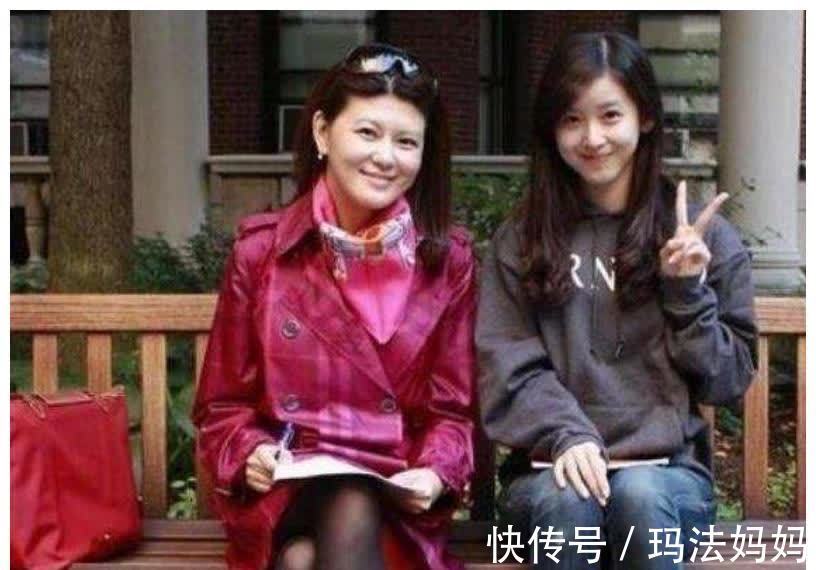 马化腾|只比刘强东大5岁的丈母娘长啥样？看到照片，网友：这不是姐妹？