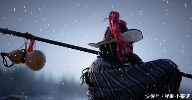 关二爷|水浒里关胜十个回合令索超斧怯,能证明他武功强过林冲吗!