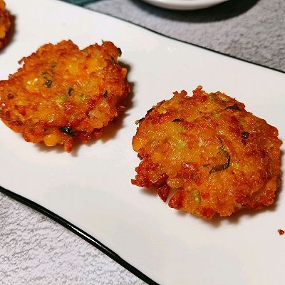 虾仁饼|虾仁饼外酥里嫩
