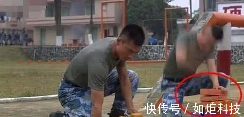 |最搞笑穿帮镜头,用内力劈开的砖头,猪八戒的九齿钉耙会变造型?